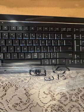 ASUS Black Wired Full-Size USB Keyboard with Numeric Keypad
